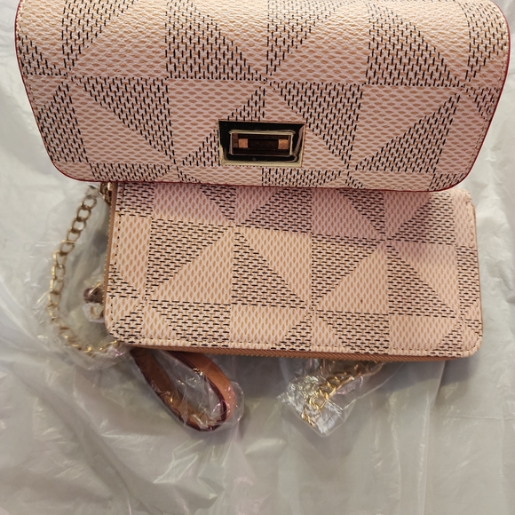 Matching Crossbody And Wristlet Cream Geometric Women\'s